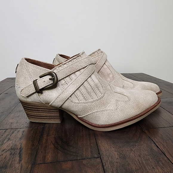Blowfish Women's Vegan Cream Western Ankle Boots Size 6 Coastal Cowgirl Casual - Picture 1 of 12